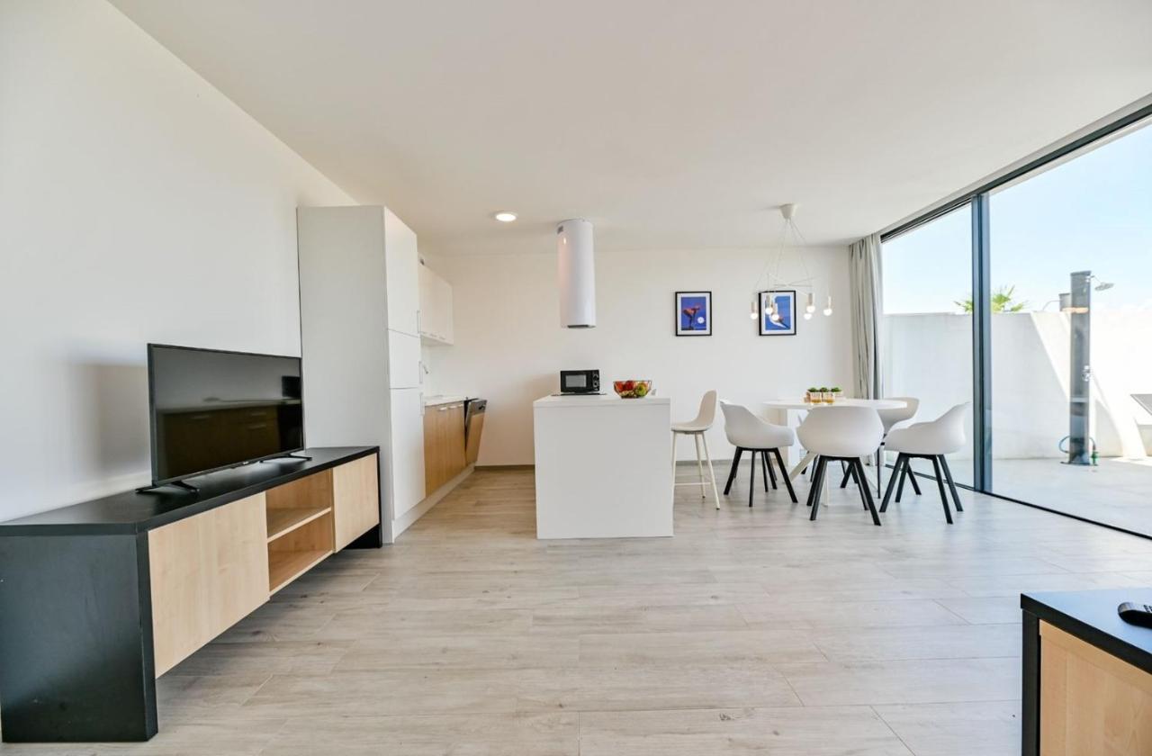 Apartment Flori With Sea View مالينسكا المظهر الخارجي الصورة