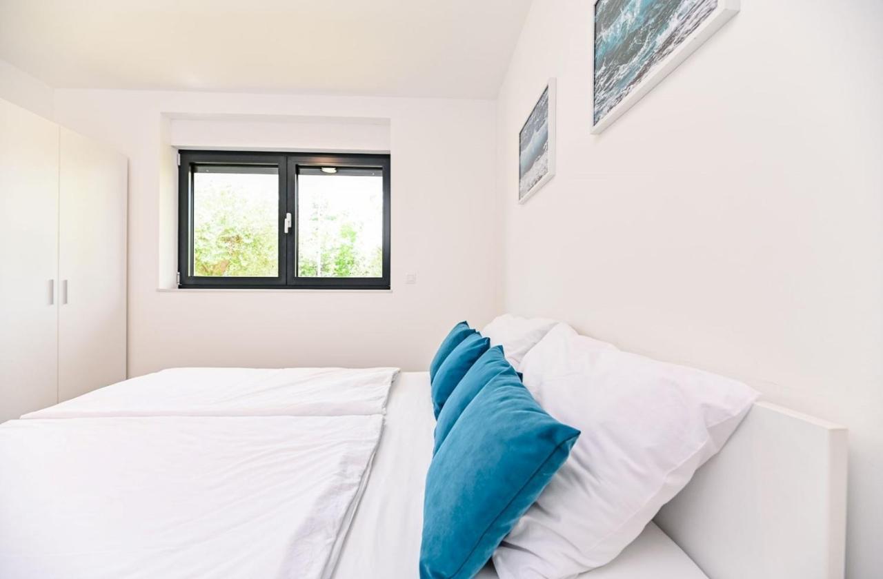 Apartment Flori With Sea View مالينسكا المظهر الخارجي الصورة